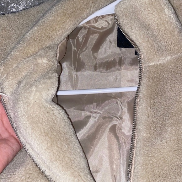 Jacket - Picture 3 of 4